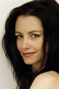 الممثل Debbie Rochon