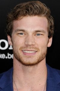 الممثل Derek Theler