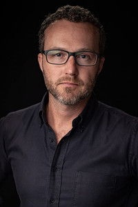 الممثل Devon Gummersall