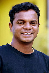 الممثل Dharmajan Bolgatty
