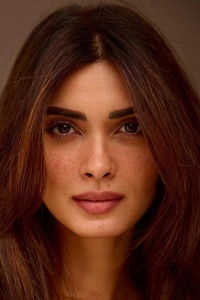 الممثل Diana Penty