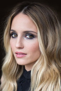 الممثل Dianna Agron