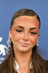 الممثل Dilvin Asaad