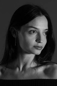 الممثل Dolores Oliverio