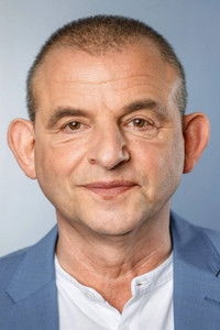 الممثل Dominique Horwitz