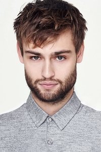 الممثل Douglas Booth