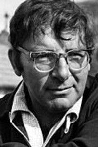 المخرج Douglas Hickox