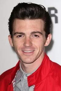 الممثل Drake Bell