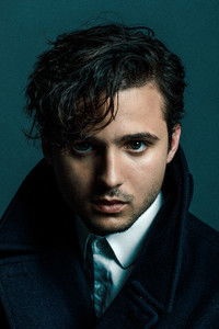 الممثل Dylan Schmid