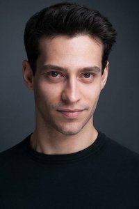 الممثل Ekin Koç