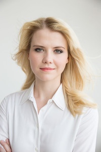 الممثل Elizabeth Smart