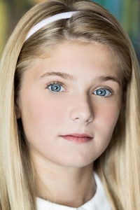 الممثل Elle Graper