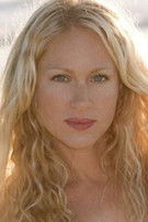 الممثل Elle Russ