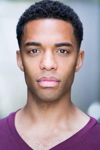 الممثل Elliot Barnes-Worrell