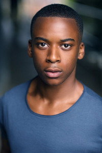 الممثل Elliot Edusah