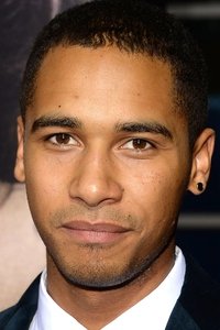 الممثل Elliot Knight