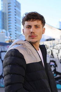 الممثل Elliott Eason