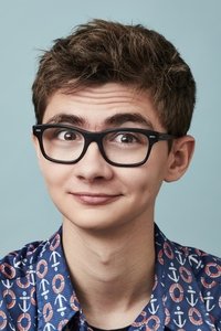 الممثل Elliott Fullam