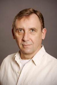 الممثل Elmo Nüganen