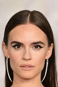 الممثل Ema Horvath