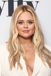الممثل Emily Atack