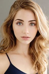 الممثل Emily Rudd
