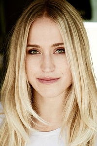 المخرج Emmanuelle Pickett