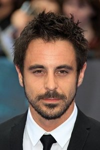 الممثل Emun Elliott