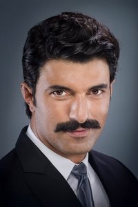 الممثل Engin Akyürek