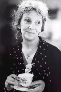 الممثل Erica Yohn