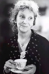 الممثل Erica Yohn