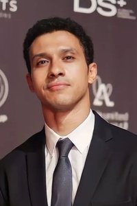 الممثل Essam Omar