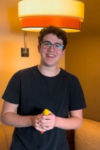 الممثل Ethan Michaels