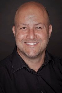 المخرج Evan Jacobs