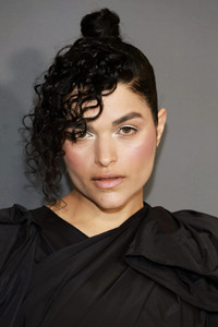 الممثل Eve Harlow