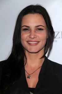 الممثل Eve Mauro