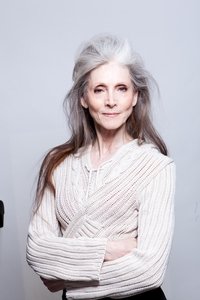 الممثل Eveline Hall