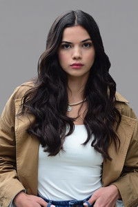 الممثل Eylül Kandemir