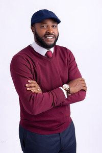 الممثل Femi Adebayo