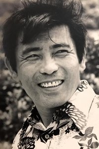 الممثل Feng Ku