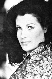 الممثل Fiona Florence