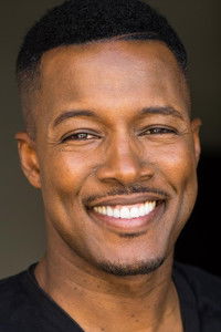 الممثل Flex Alexander