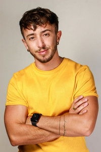 الممثل Gabe Gabriel