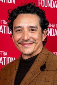 الممثل Gabriel Luna