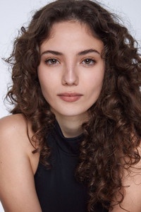 الممثل Gabriela Andrada