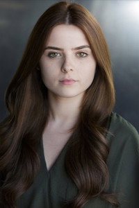الممثل Gabrielle Creevy