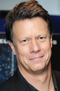 المخرج Gavin Hood