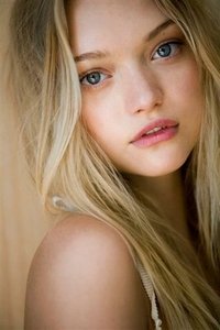 الممثل Gemma Ward