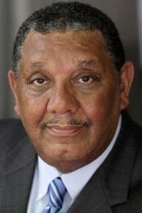 الممثل Gerard Catus