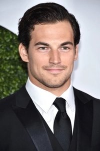 الممثل Giacomo Gianniotti